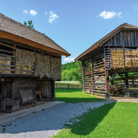 Nyaraló In Stajerska Untersteiermark 26086 Loka pri Zusmu